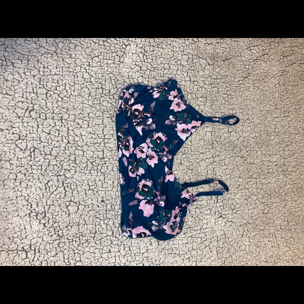 Fabletics sports bra